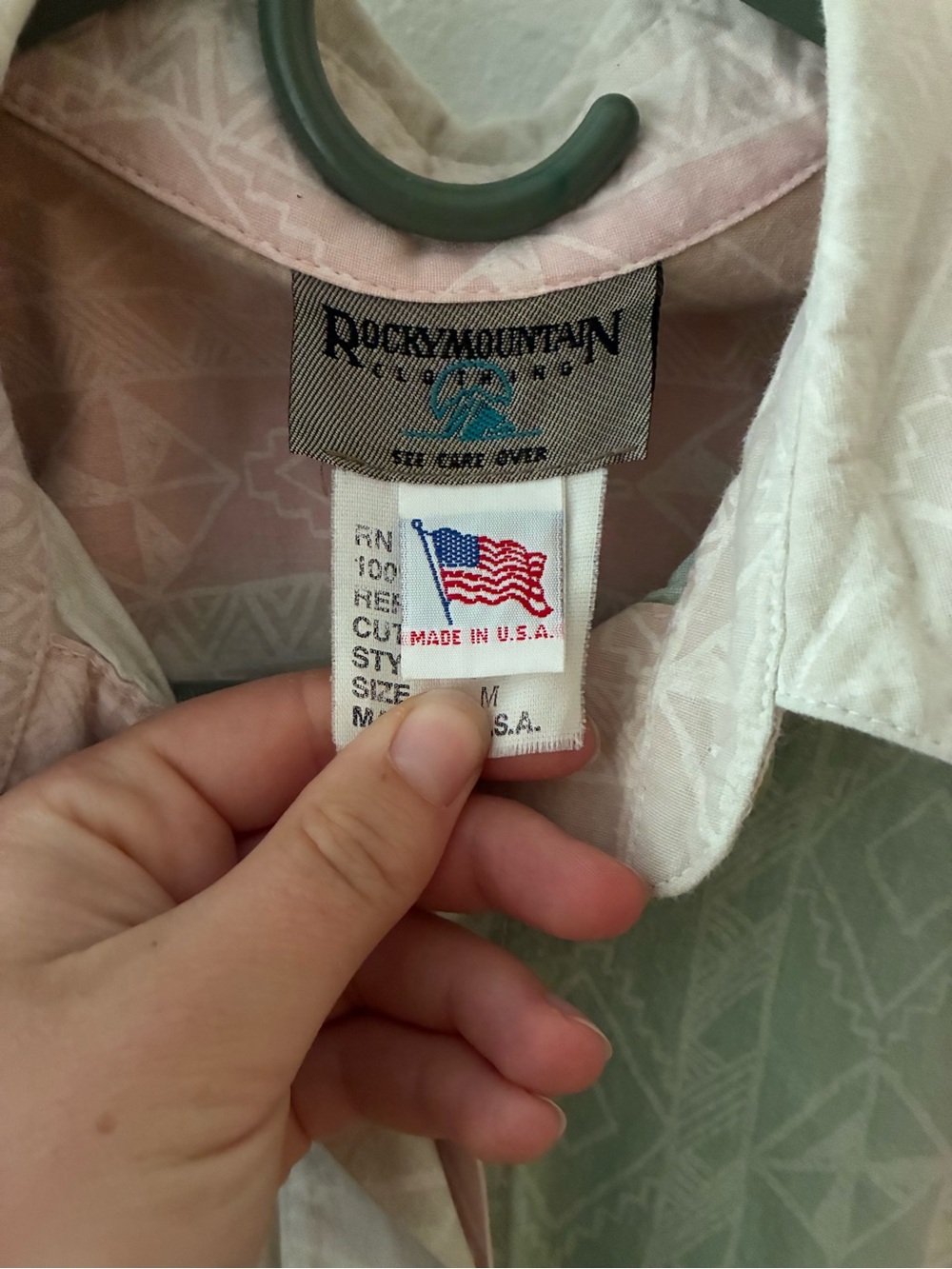 Vintage Rocky Mountian Clothing button up - Picture 4 of 6